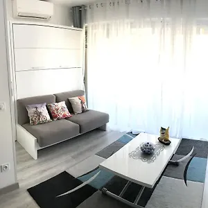https://le-paradis-blue.fr-provencehotel.com