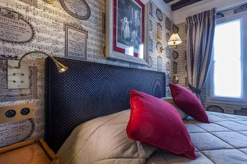 *** Hotel Grand Hôtel de L'Univers Saint-Germain Paris França